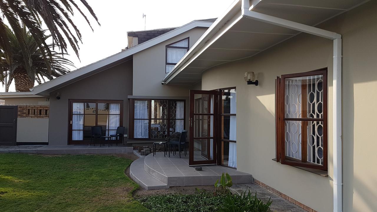 Kramersdorf Guesthouse ซวาคอปมุนด์ ภายนอก รูปภาพ