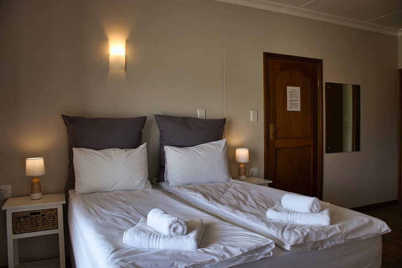 Kramersdorf Guesthouse ซวาคอปมุนด์ ภายนอก รูปภาพ
