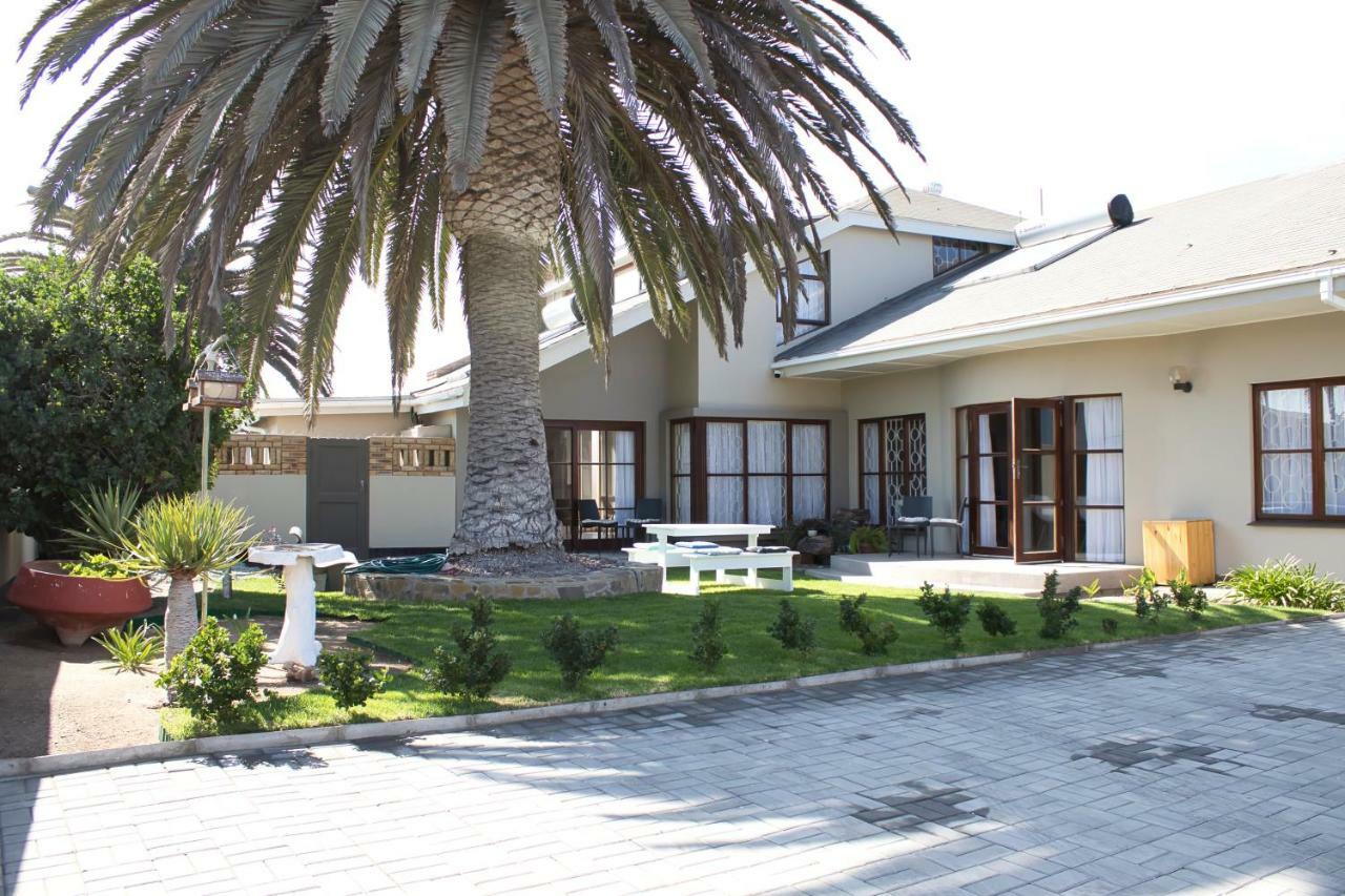 Kramersdorf Guesthouse ซวาคอปมุนด์ ภายนอก รูปภาพ